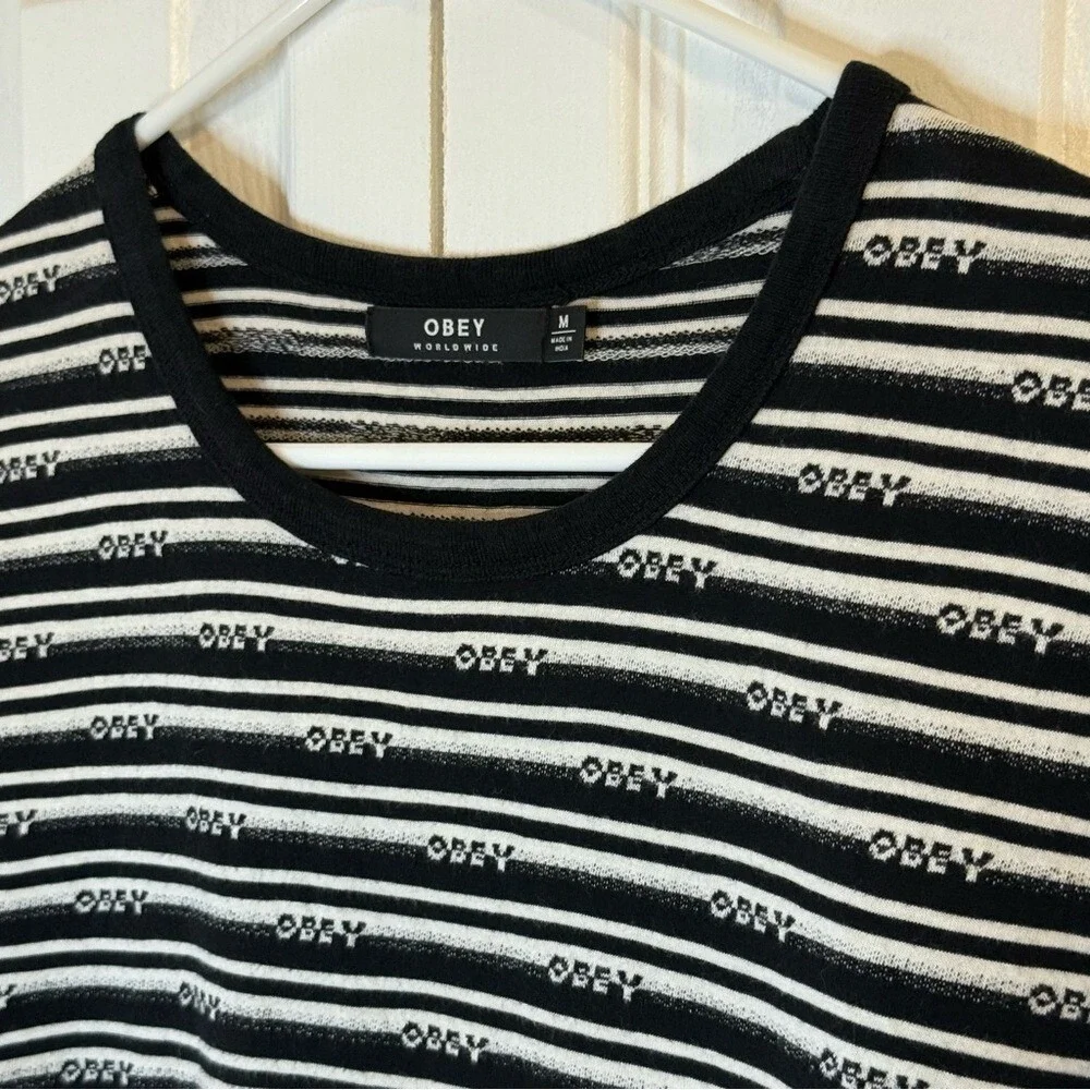 Obey Striped Logo Tee Black White Y2K Streetwear‎ Skatercore 90s Hype Graphic M